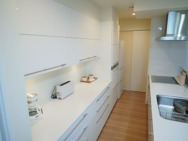 キッチンとキッチンボード